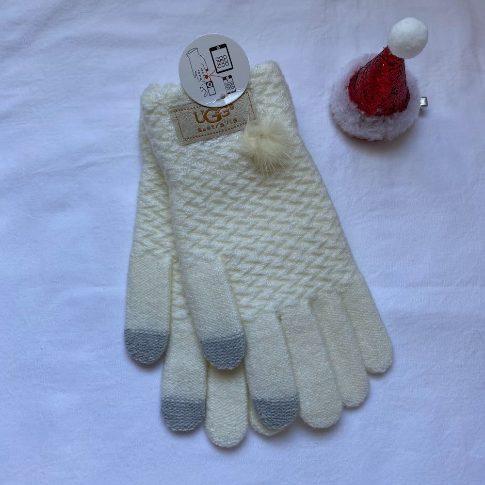 UGG White Tech Gloves